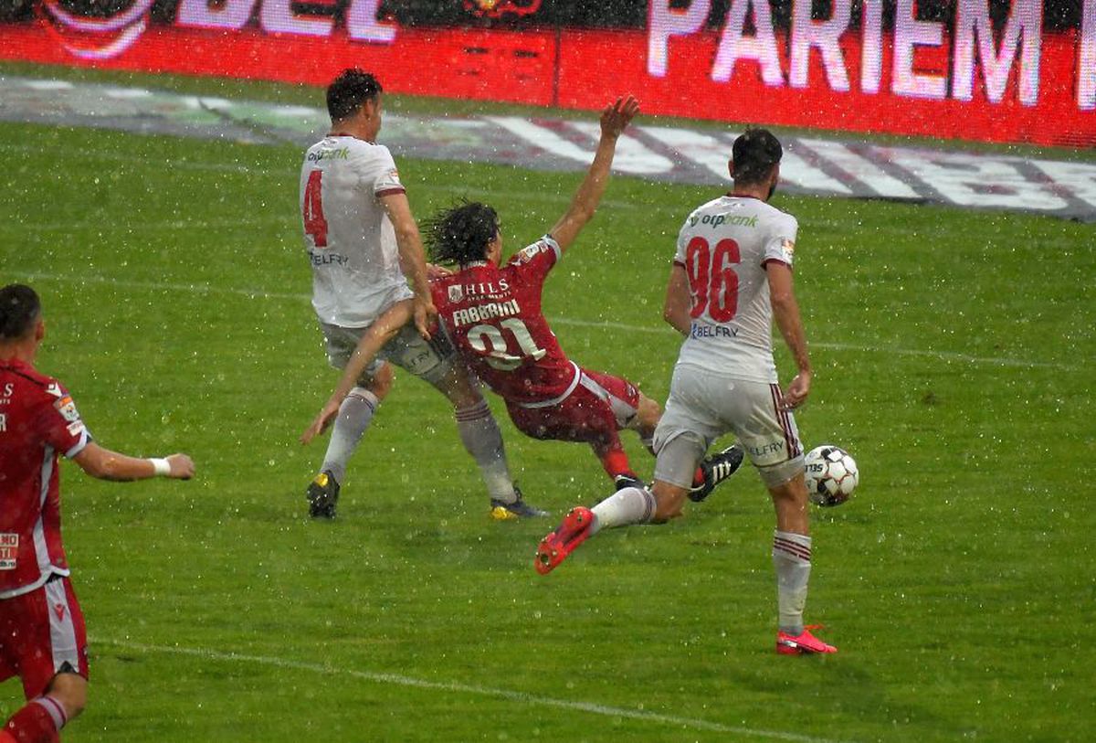 DINAMO - SEPSI. VIDEO+FOTO Două cadouri de la Colțescu pentru „câini”: ce au arătat reluările TV ale penalty-ului