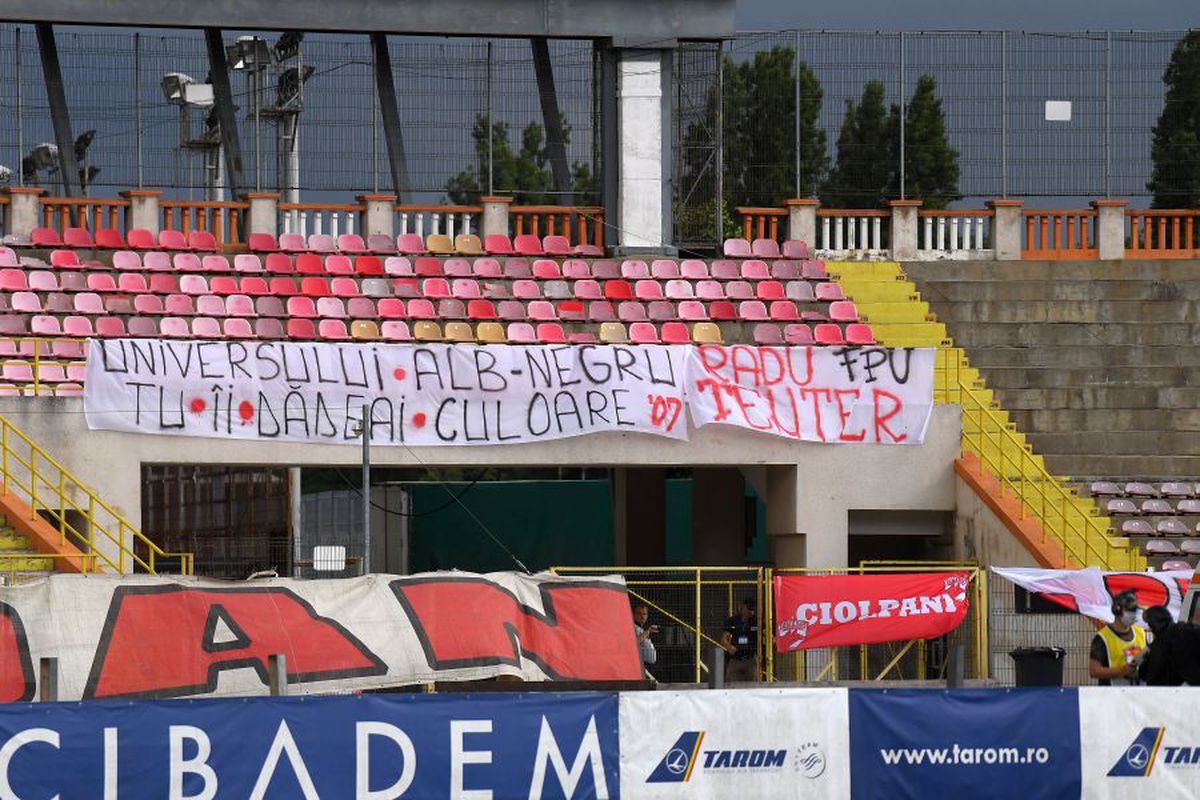 DINAMO - FCSB. Adrian Mihalcea recunoaște tensiunile din vestiar: „Au fost discuții bărbătești”
