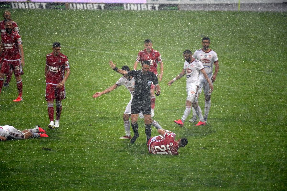 DINAMO - SEPSI 1-3. CRONICĂ: DD în B! „Câinii”, umiliți pe teren propriu în primul meci oficial cu Mihalcea antrenor