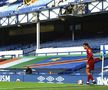 VIDEO Stupoare la startul meciului Everton - Liverpool: ce a făcut Mane în timp ce restul jucătorilor îngenuncheaseră la centru