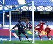 VIDEO Stupoare la startul meciului Everton - Liverpool: ce a făcut Mane în timp ce restul jucătorilor îngenuncheaseră la centru