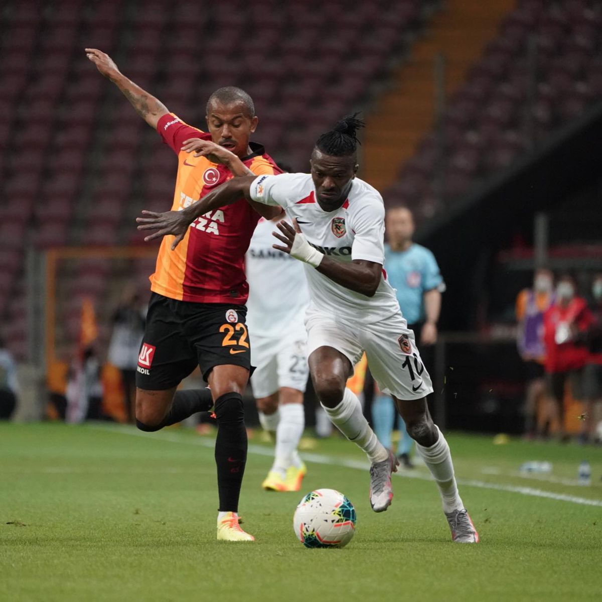 GALATASARAY - GAZIANTEP 3-3. Alex Maxim, erou pentru echipa lui Marius Șumudică » Thriller cu 15 minute de prelungire