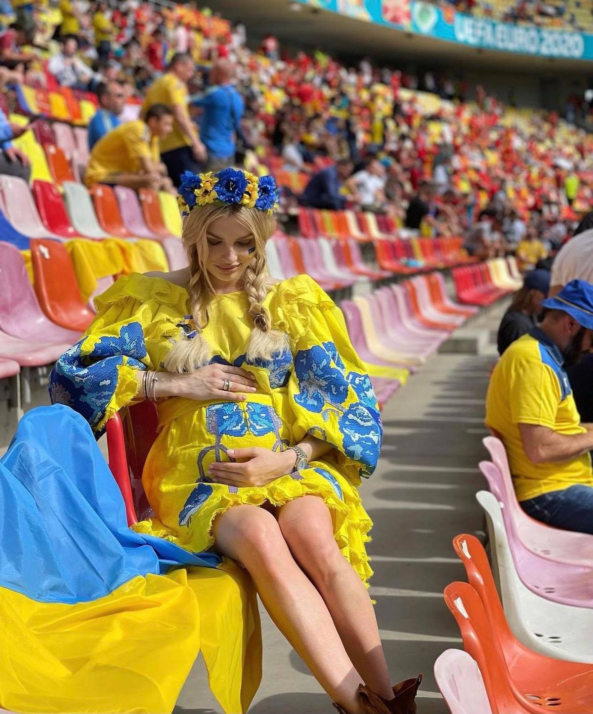 GALERIE FOTO Oleksandr Zinchenko și Vlada Sedan au făcut pasul cel mare! Superba blondă, cerută în căsătorie într-un mod original