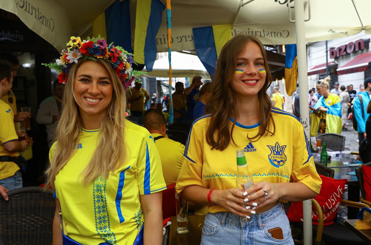 Ucraina - Austria. Suporteri în Centrul Vechi