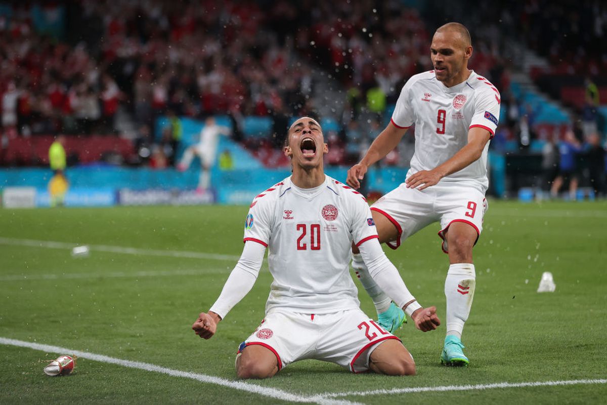 Gafa incredibilă în Rusia - Danemarca, meci decisiv din grupa B! Poulsen s-a trezit cu mingea la picior, în fața porții goale