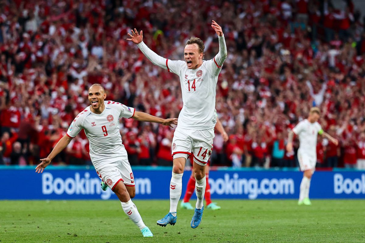 Gafa incredibilă în Rusia - Danemarca, meci decisiv din grupa B! Poulsen s-a trezit cu mingea la picior, în fața porții goale