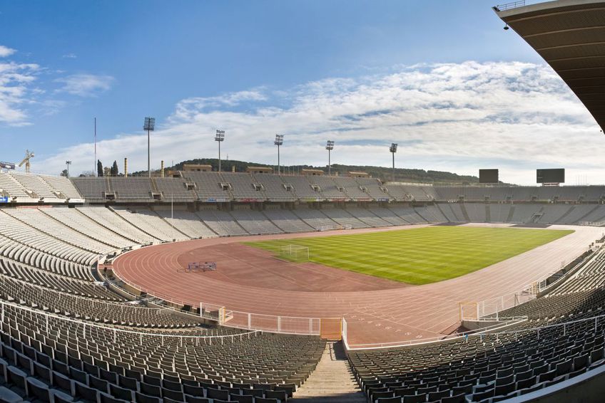 Barcelona se mută pe Stadionul Olimpic „Lluís Companys”