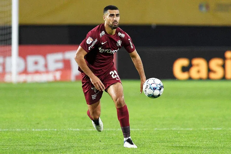 Bouhenna devine al 11-lea jucător care pleacă de la CFR și ajunge apoi la FCSB Iar s-a păcălit Becali? » Insistă cu strategia care a stors-o deja de 3,7 milioane de euro pe FCSB