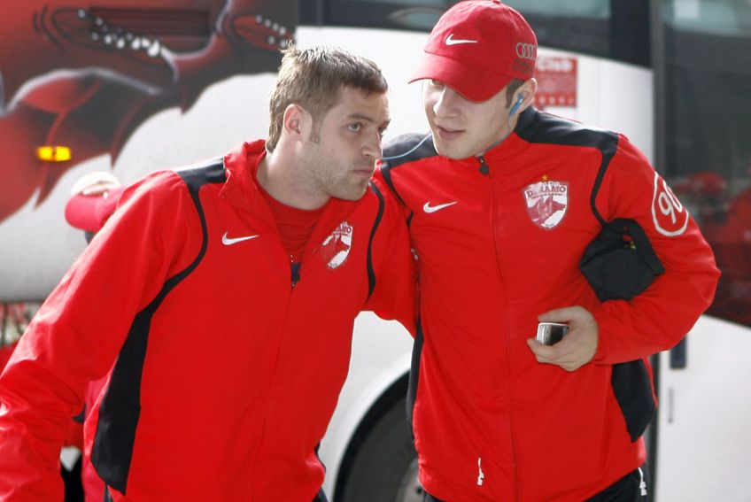Cosmin Moți, în dreapta, ar fi tentat să revină în iarbă pentru a o ajuta pe Dinamo în ligile inferioare / Sursă foto: GSP