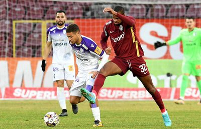 Farul a transferat de la echipa retrogradată: „Sunt puternic, tehnic și lovesc bine cu stângul!”