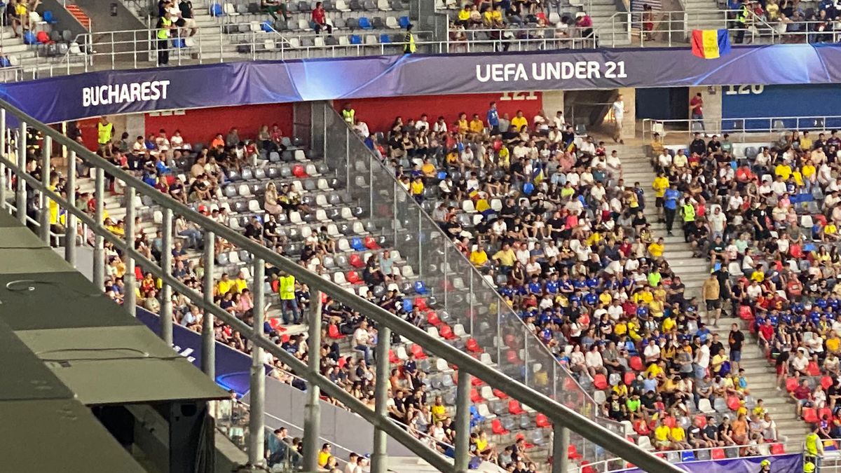 Huiduieli, războaie, tricolori „la cuțite” » 10 observații de la România - Spania 0-3