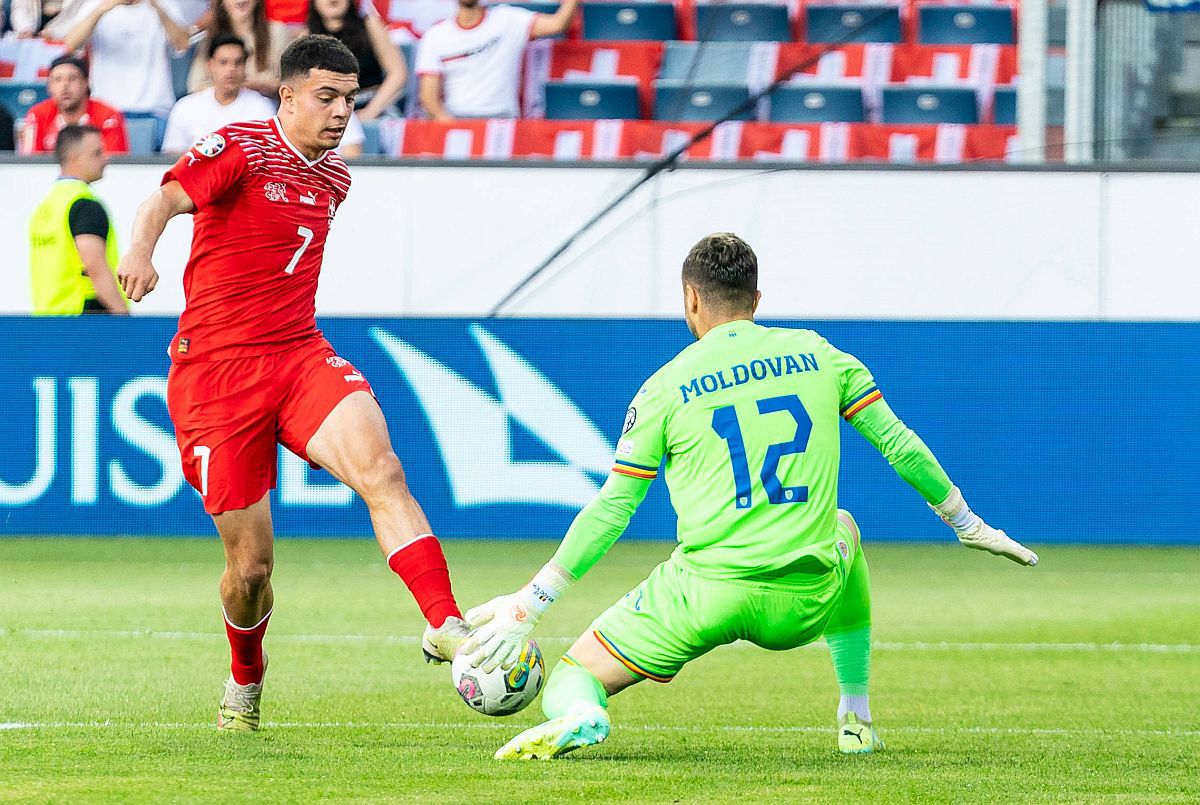 Merită Horațiu Moldovan să rămână titular? Două nume de legendă dau verdictul