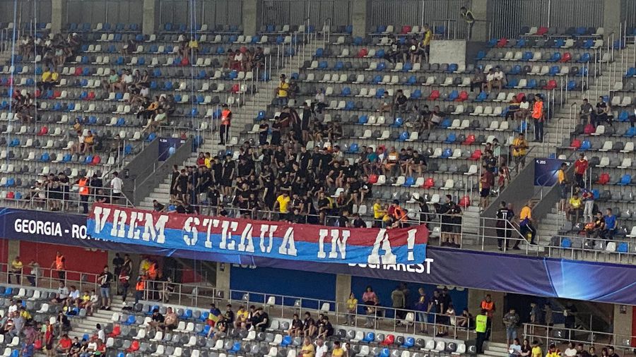 Ultrașii CSA Steaua și-au continuat războaiele la România U21 - Spania U21 » Ce banner au afișat + scandări vehemente anti-Burleanu, FRF și Gigi Becali