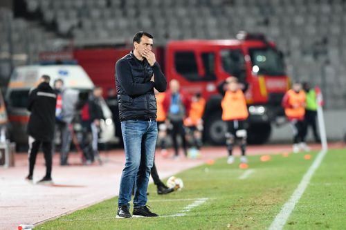 FC Argeș a anunțat despărțirea de antrenorul Bogdan Argeș Vintilă (51 de ani).