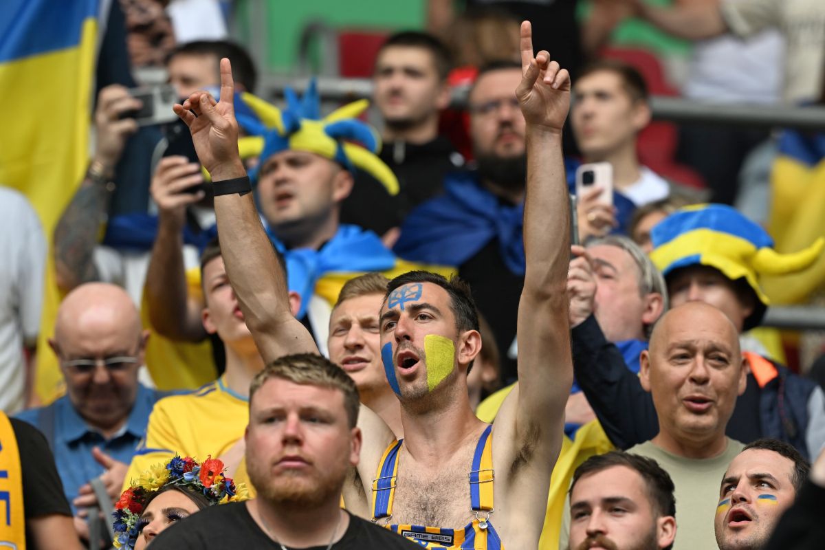 „Te salut, Pușki!” » Starul lui PSG a avut un mesaj pentru atacantul naționalei României