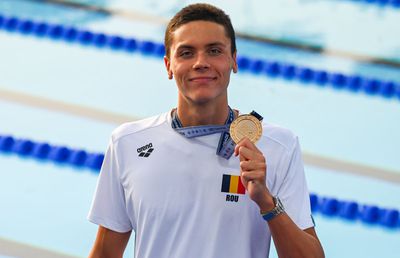 David Popovici, după dubla de aur de la Belgrad: „Trebuie să mă pregătesc pentru ce e mai complicat la Jocurile Olimpice”