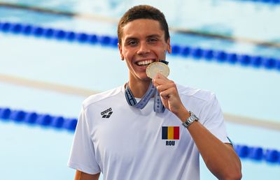 David Popovici și-a păstrat magistral titlul la 200 m liber la Campionatele Europene de la Belgrad! A condus de la început până la final