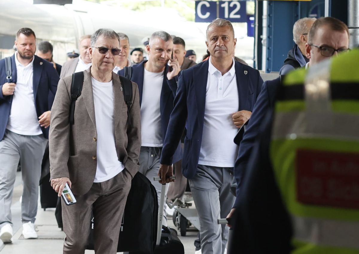 Alin Stoica, declarații halucinante înainte de România - Belgia: „Hagi să își ia medicamentele, delirează! Cu mine selecționer, băteau Slovacia”