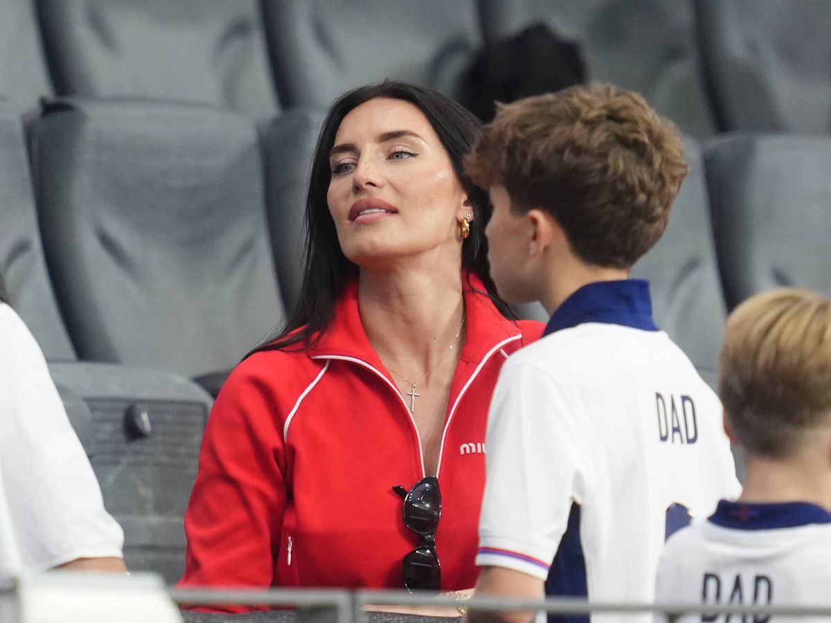 Situația încurcată în tribuna Angliei: soția și fosta amantă a lui Kyle Walker l-au susținut pe fundașul lui Manchester City