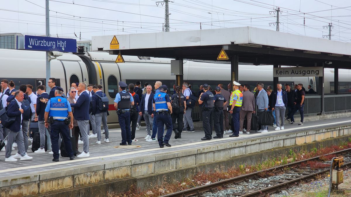 Naționala României a plecat spre Koln, din nou cu trenul » Fanii au făcut spectacol și în gară: „Ciocolata belgiană e cea mai bună. O să îi mâncăm”