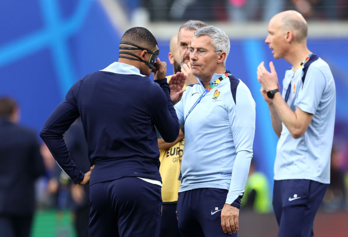 Kylian Mbappe, cu mască la Olanda - Franța