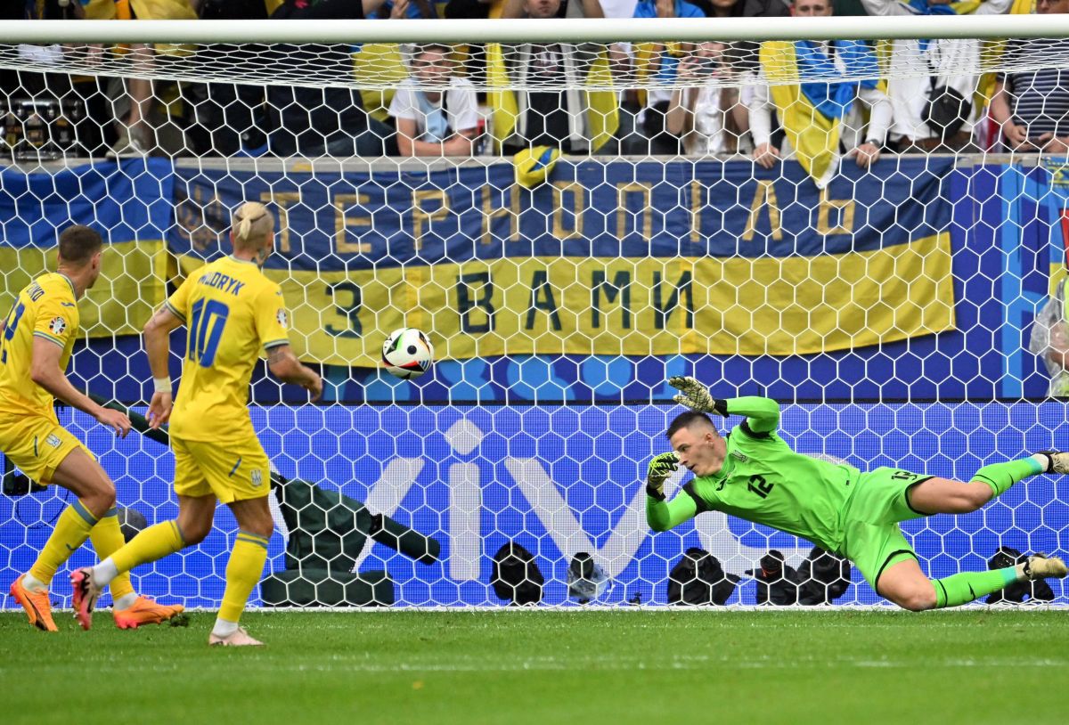 „Te salut, Pușki!” » Starul lui PSG a avut un mesaj pentru atacantul naționalei României