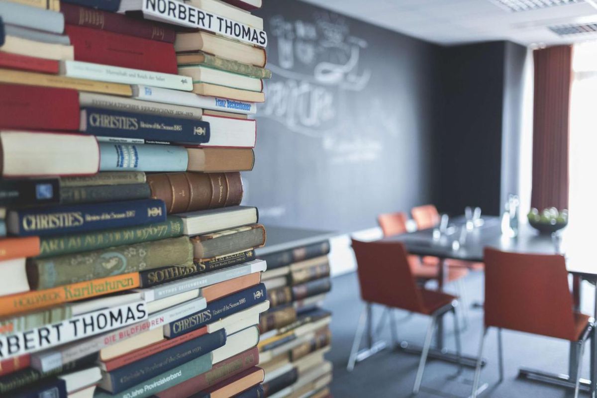 „Tricolorii” vor sta la Koln la un hotel unde camera costă 350 de euro pe noapte!