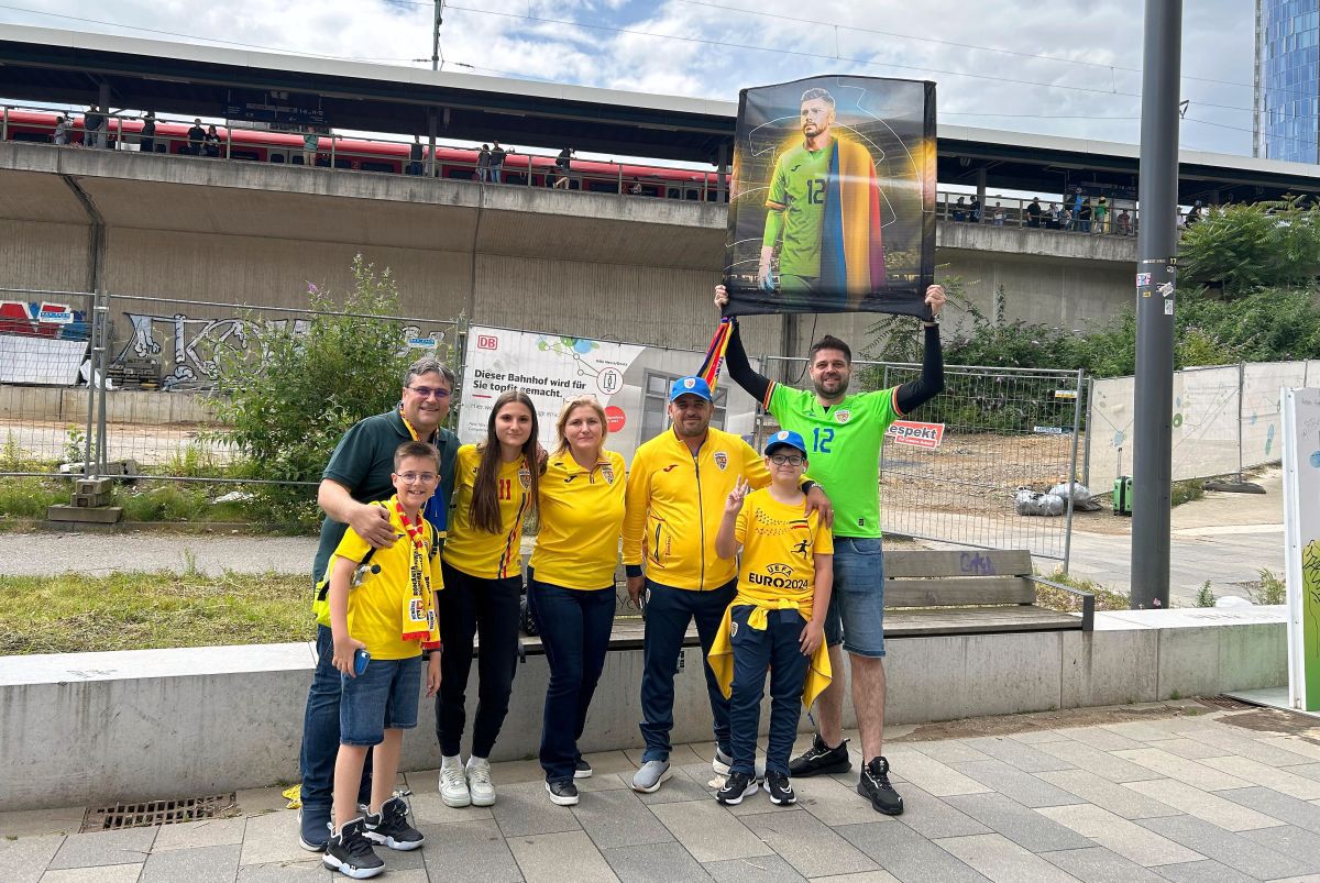 Cu „Măciuca” la atac » Gălăgioșii fani români i-au așteptat pe „tricolori” în gara din Koln, în ciuda unor confuzii privind sosirea trenului