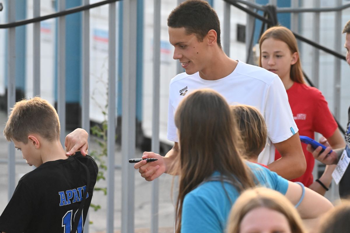 David Popovici, după dubla de aur de la Belgrad: „Trebuie să mă pregătesc pentru ce e mai complicat la Jocurile Olimpice”