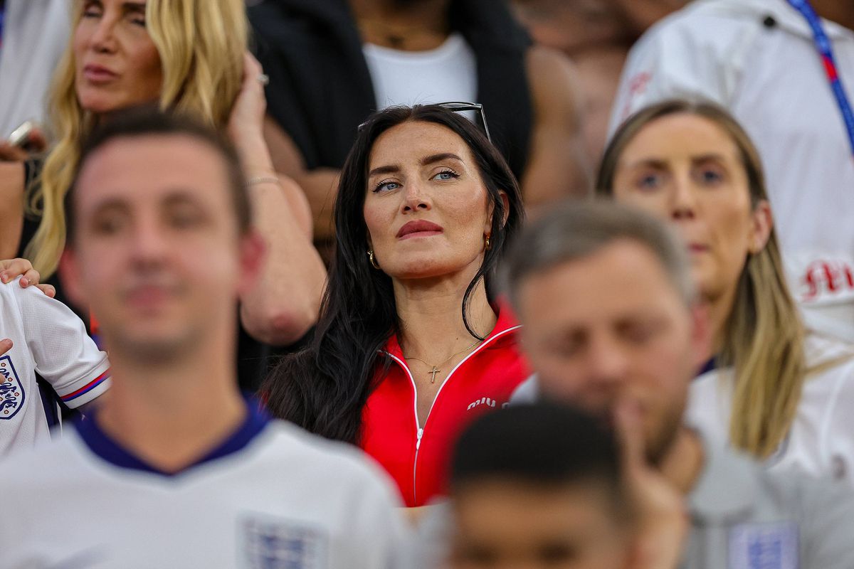 Annie Kilner, soția lui Kyle Walker, în tribune la Anglia - Danemarca 1-1