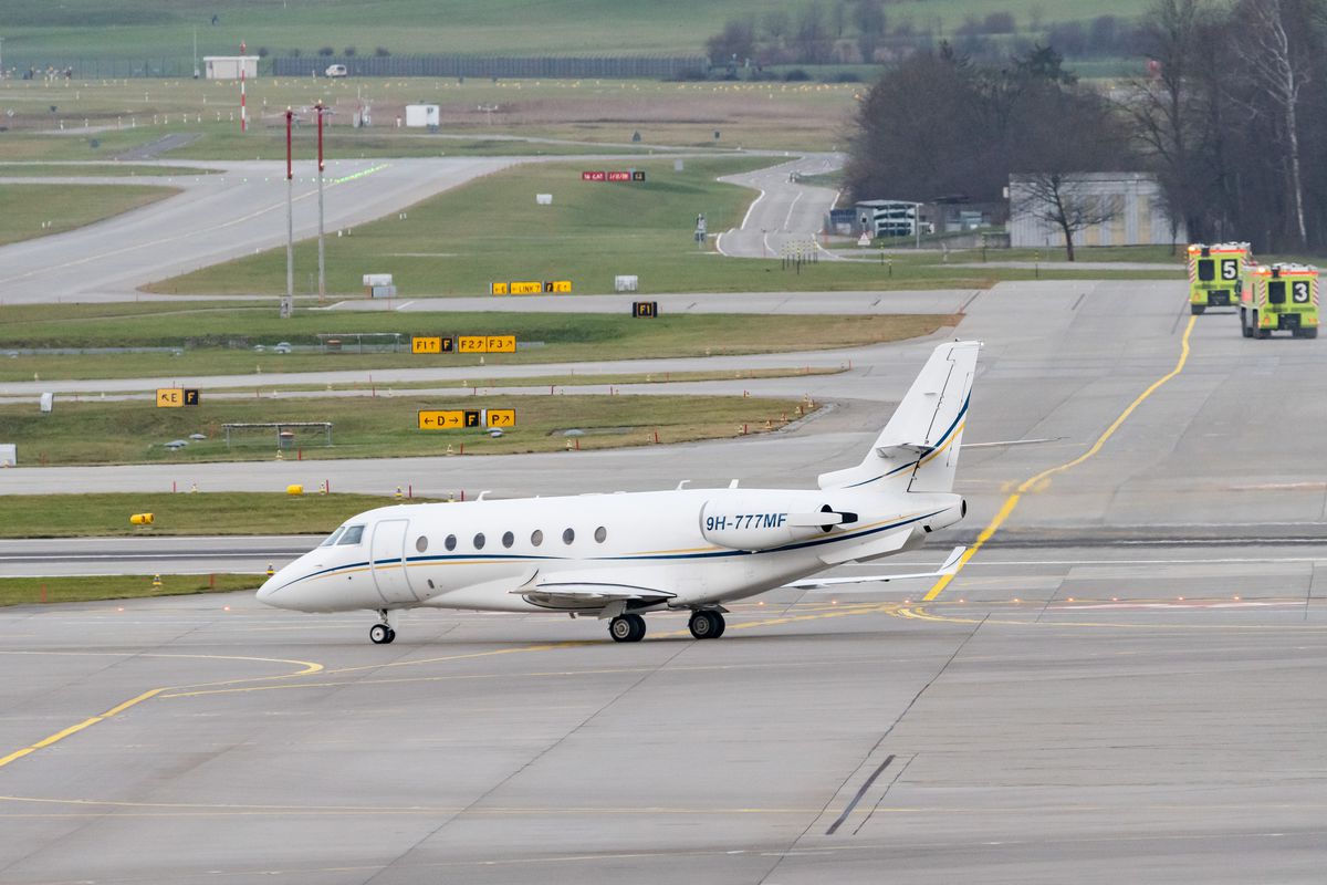 Gulfstream G-200, aeronava lui Dan Șucu