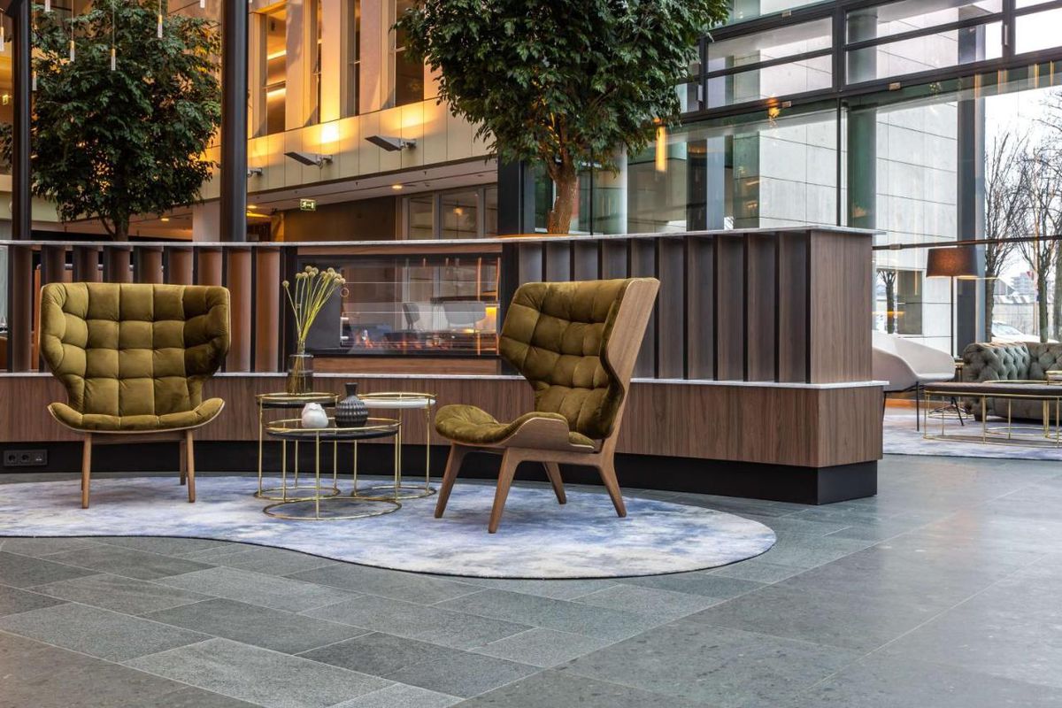 „Tricolorii” vor sta la Koln la un hotel unde camera costă 350 de euro pe noapte!