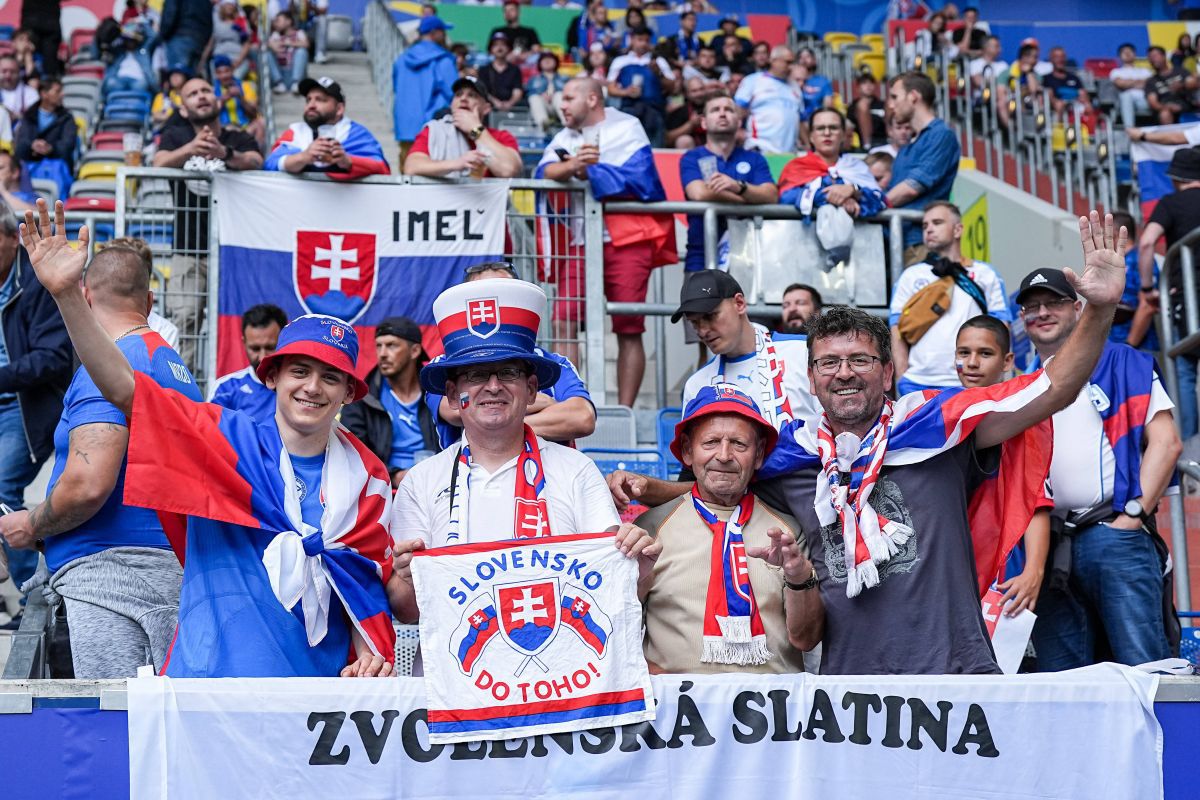 Slovacii se pregătesc deja pentru „decisivul” cu România! Selecționerul Francesco Calzona: „Acum câteva luni părea imposibil”