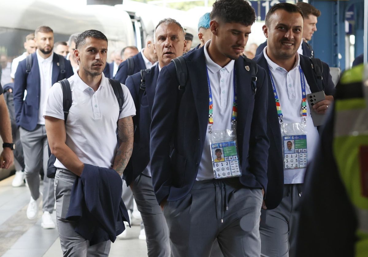 Cu „Măciuca” la atac » Gălăgioșii fani români i-au așteptat pe „tricolori” în gara din Koln, în ciuda unor confuzii privind sosirea trenului