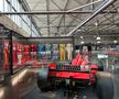 Pășiți în „sanctuarul” lui Michael Schumacher, lumea roșie a GOAT-ului din Formula 1! Colecția din Koln îți taie respirația