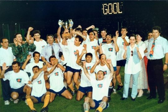 Bucuria celor de la Petrolul după succesul din finala Cupei României 1995