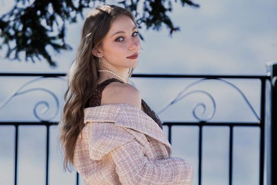 Ana Bărbosu (18 ani), campioană europeană la sol în acest an, a încheiat cu bine liceul și a trecut cu brio de examenul de bacalaureat, având media 9,68. Pentru gimnasta din România urmează mutarea în Statele Unite ale Americii, la Universitatea Stanford.