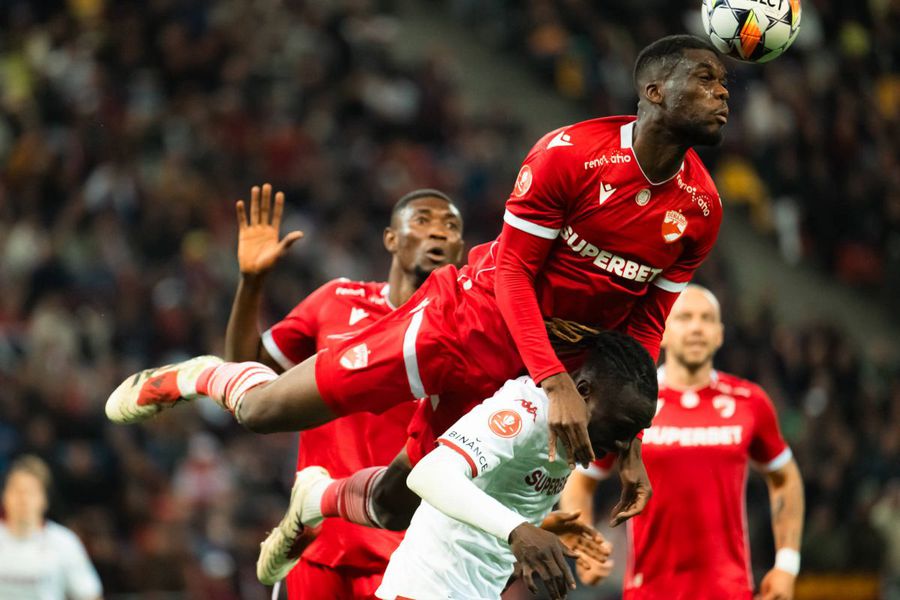 Pleacă de la Dinamo și e aproape să bată palma cu Standard Liege: „Mircea Rednic își folosește rețeaua din România!”