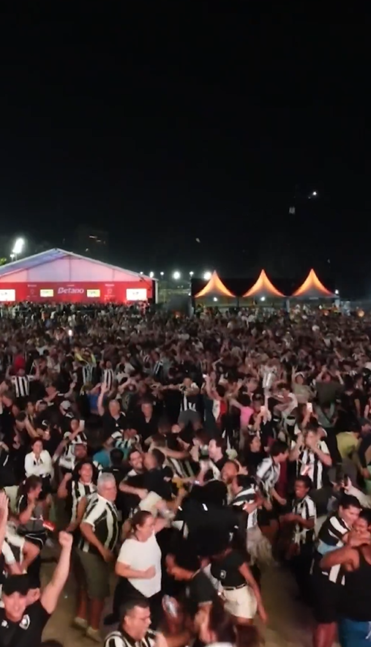 Imaginile incredibile din Brazilia fac înconjurul lumii! Nebunie pe Copacabana, după succesul istoric de la Campionatul Mondial al Cluburilor