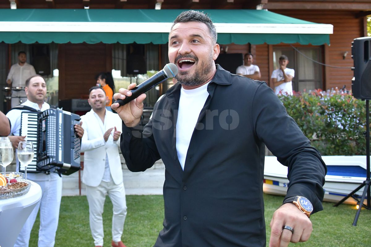 Constantin Budescu a luat microfonul și toți „petroliștii” au ieșit la dans: „Adu caii, Simioane!” / „Se vede Mamaia toată, Tanțooo”