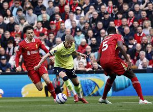 Dan Șucu dă prima lovitură a verii » Transferă din Franța un internațional care a jucat în Premier League