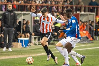 Transfer la miezul nopții pentru Steaua: așteptat la București pentru a semna