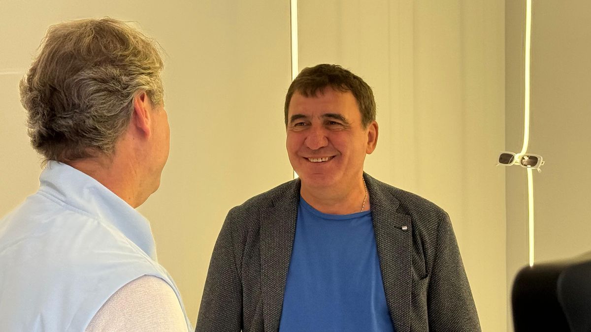 Ianis Hagi și-a lansat noul brand de ochelari de soare