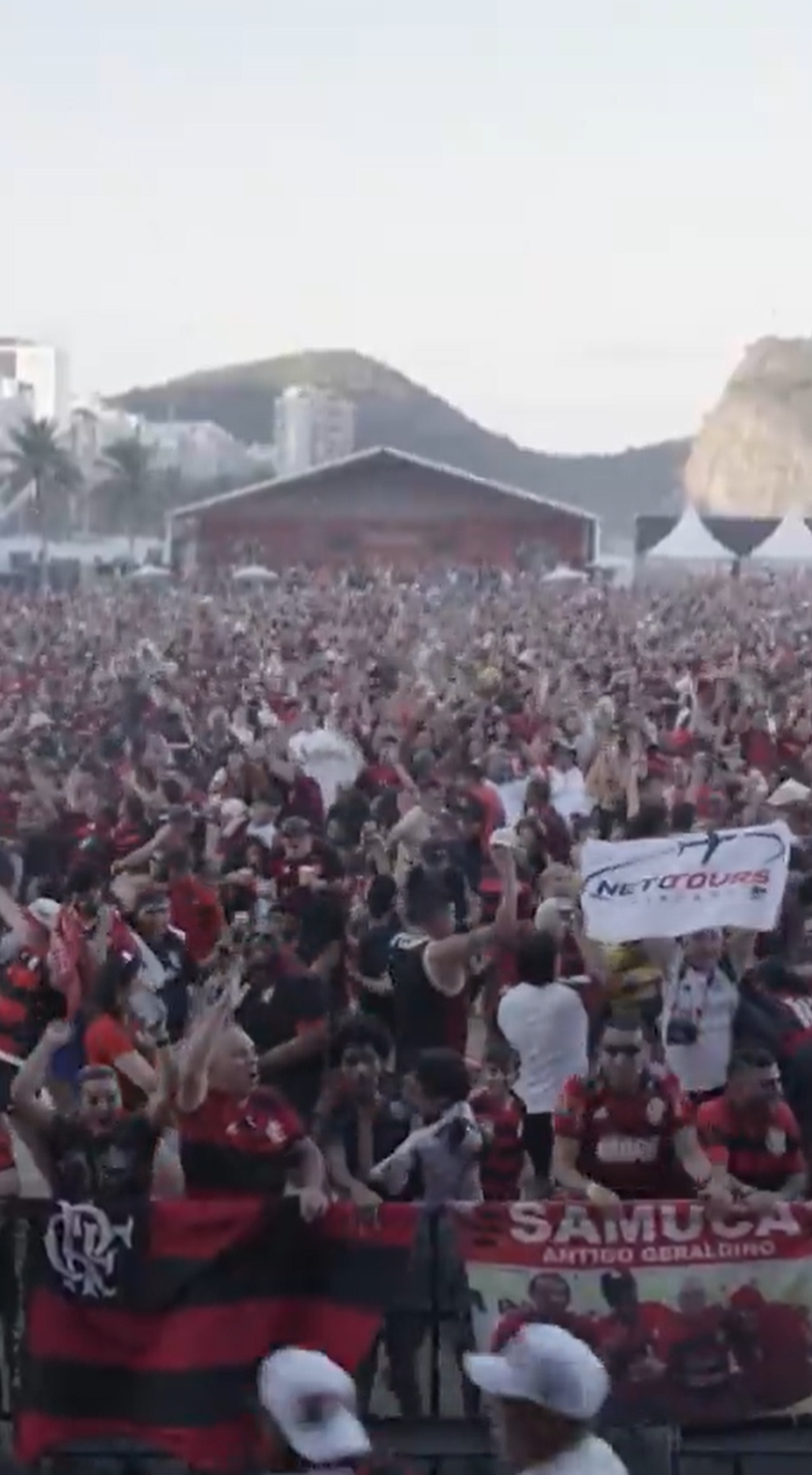 Imaginile incredibile din Brazilia fac înconjurul lumii! Nebunie pe Copacabana, după succesul istoric de la Campionatul Mondial al Cluburilor