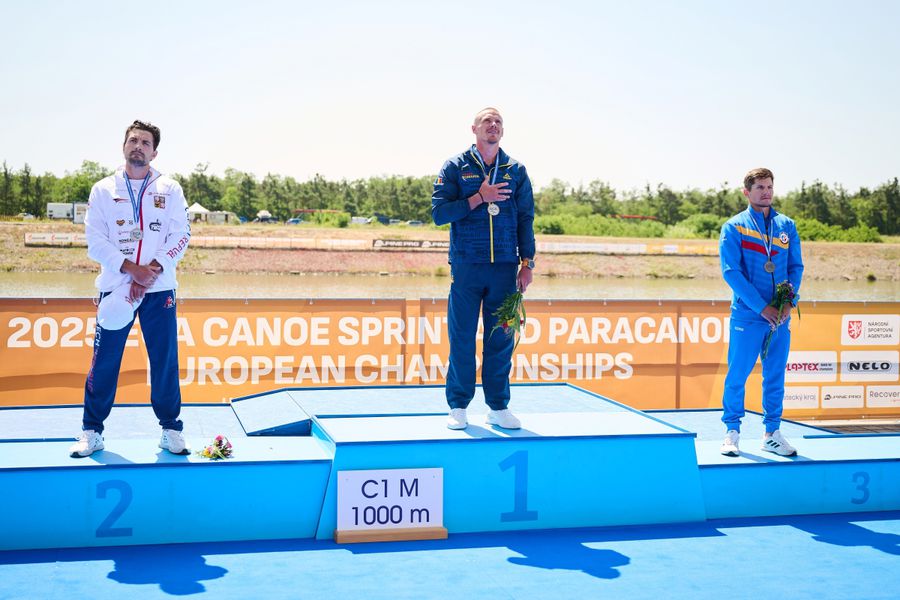 Martin Fuksa, Cătălin Chirilă și Serghei Tarnovschi pe podium la Racice FOTO Barbora Reichová Prima reacție a lui Cătălin Chirilă după apărarea titlului european: „Am tras până la epuizare, m-am bucurat, am plâns și m-am descărcat”