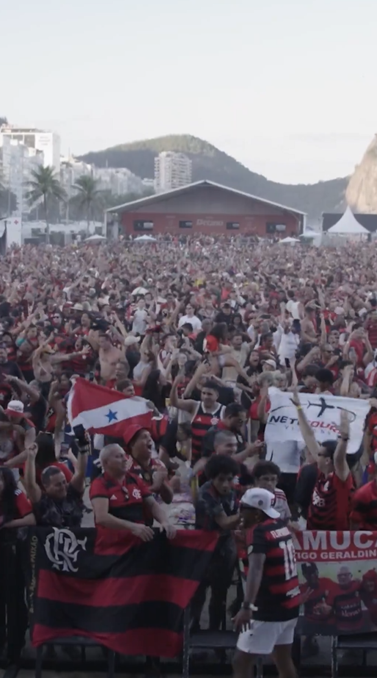 Imaginile incredibile din Brazilia fac înconjurul lumii! Nebunie pe Copacabana, după succesul istoric de la Campionatul Mondial al Cluburilor