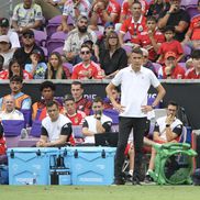Conflictul dintre turcul Orkun Kökcü și antrenorul Bruno Lage la meciul Benfica - Auckland City 6-0 de la Mondialul Cluburilor / Foto: Imago