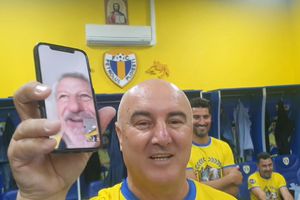 Ion Marin a fost sunat de foștii elevi chiar din vestiarul Petrolului, înaintea semifinalei de la EURO: „Vorbește mai tare, profesore!”