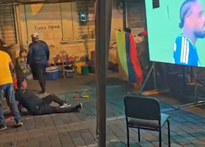 Scene sângeroase în timpul Mondialului! Doi minori au ucis o persoană și au rănit alte 6 în plină stradă