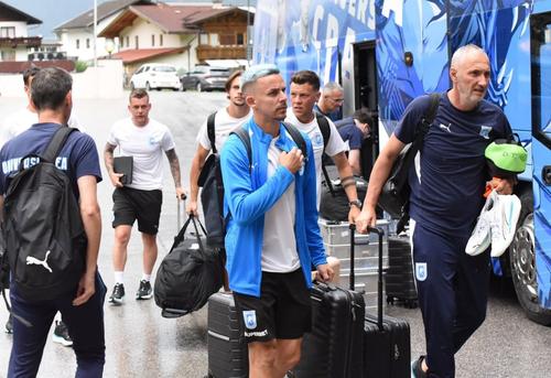 Universitatea Craiova efectuează 3 meciuri amicale în cantonamentul din Austria / Foto: Facebook Universitatea Craiova